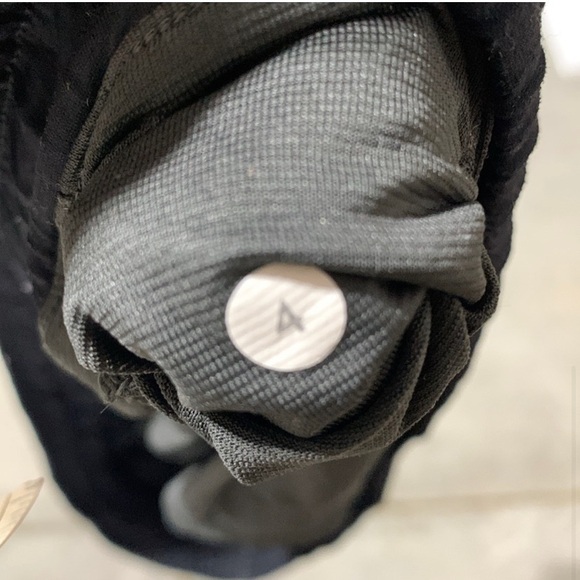 lululemon athletica Hotty Hot Low-Rise Veiled Floral Multicolor Athletic Shorts - Picture 5 of 5